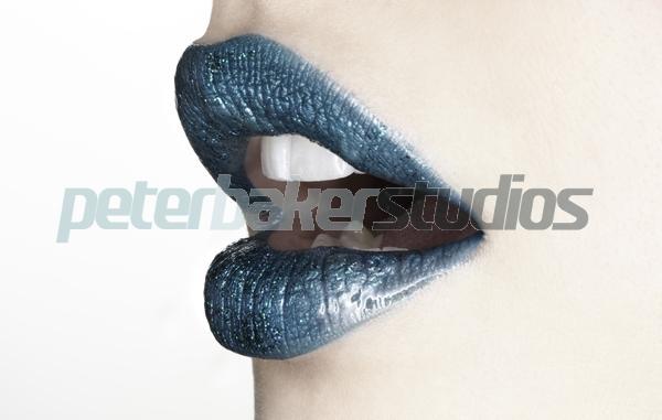 beauty;makeup;lips;glitter;blue;gloss;mouth;open;Erin-MacParland;retouching;macro;close_up;female